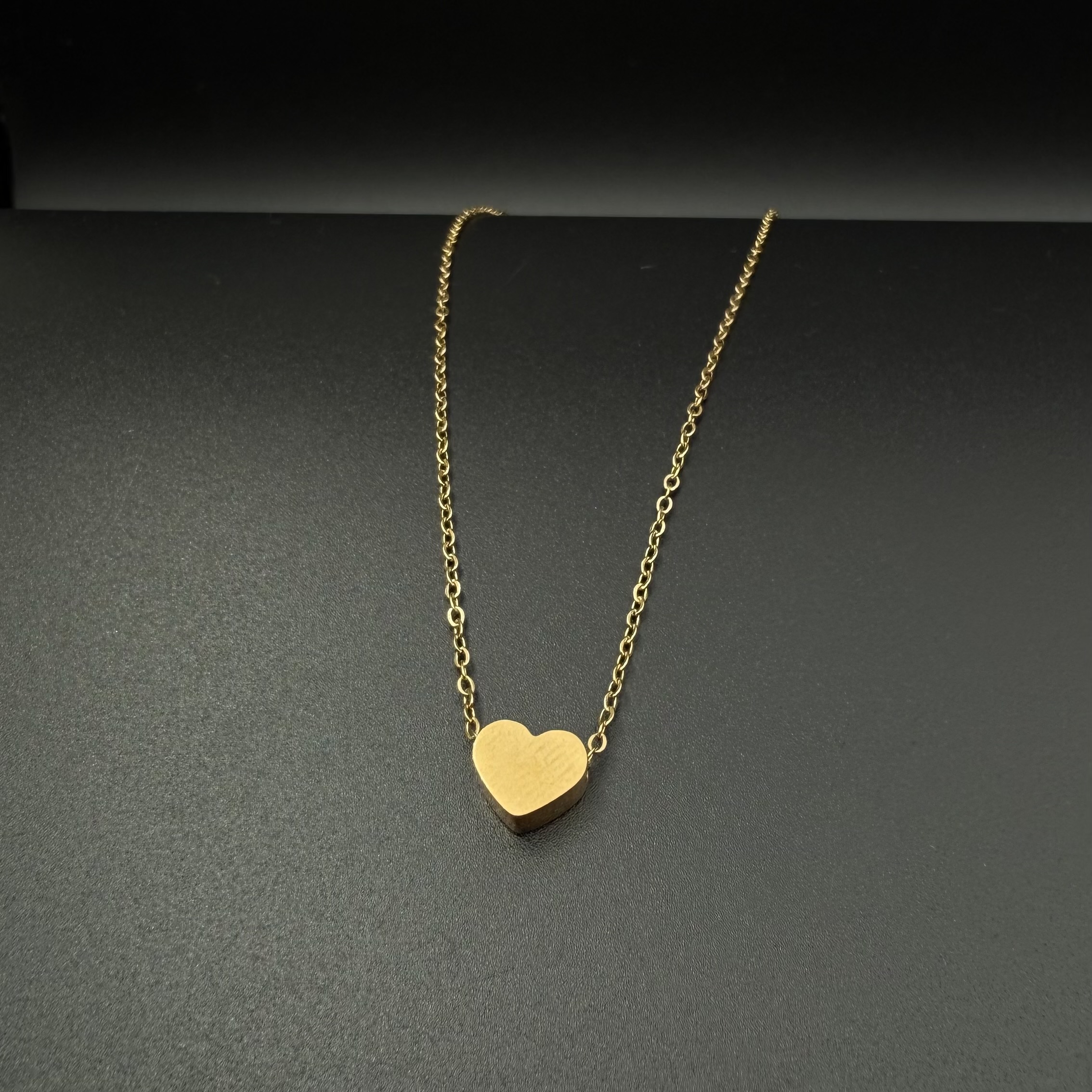 گردنبند قلب سه‌بعدی طلایی استیل