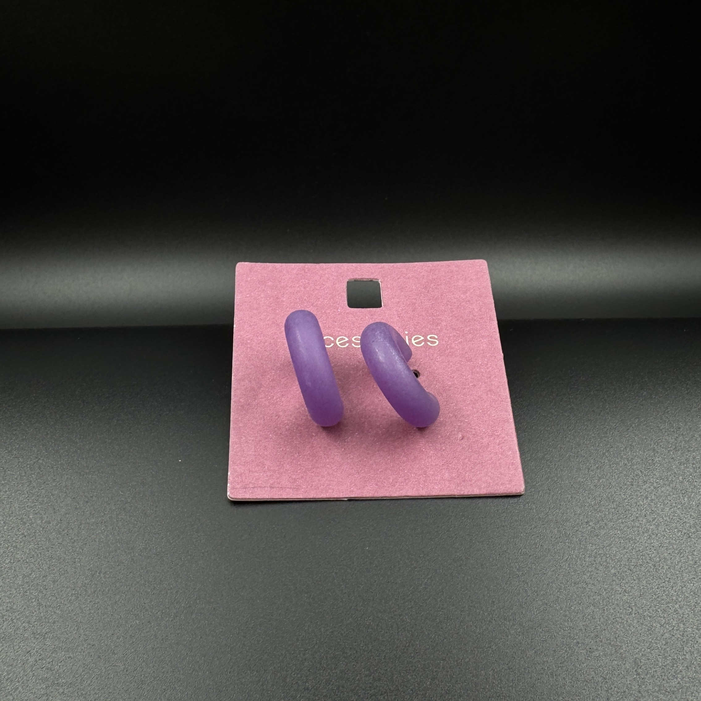 گوشواره حلقه‌ای بنفش مات