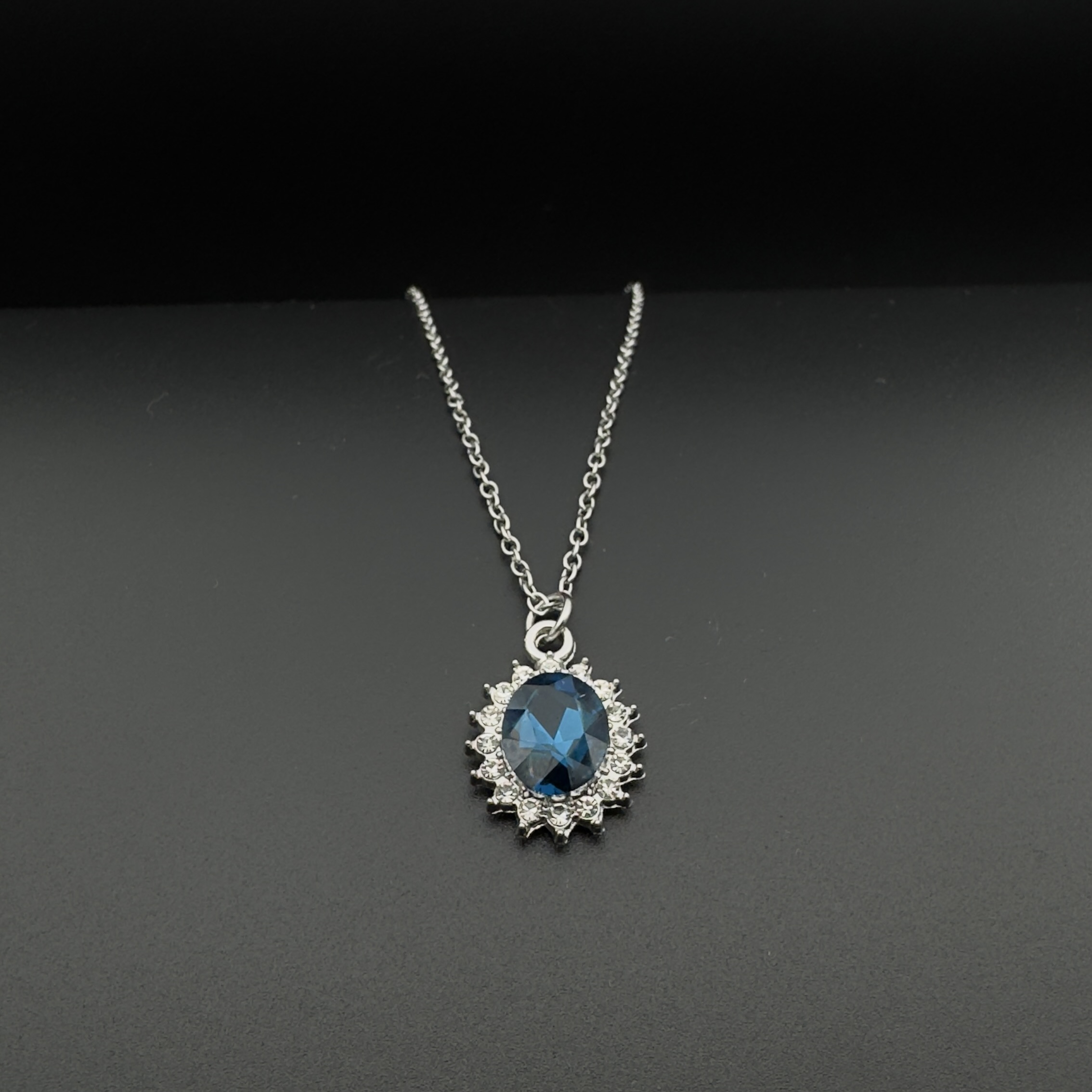 گردنبند جواهری آبی